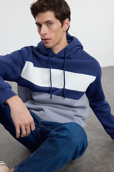 Trendyol Collection Námořnická modř Regular/Normal Cut Color Blocked Fleece Inside Mikina s kapucí Tmnaw25Sw00017