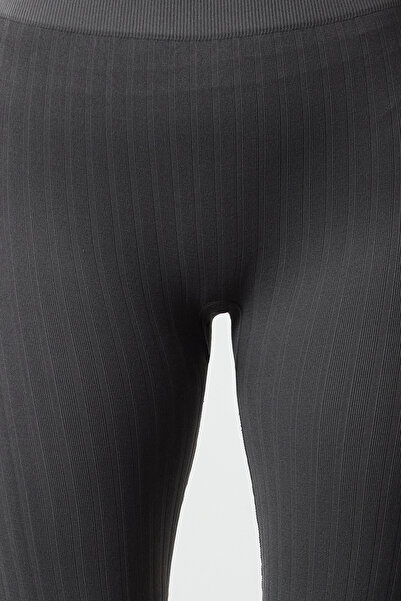 Trendyol Collection Antracitové bezešvé španělské legíny na jógu nohou - Thmaw25Ty00018