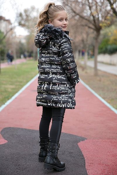 Lela Дълго зимно палто с яка от изкуствена кожа, плюшена подплата с подвижна качулка, палто за момиче 576005