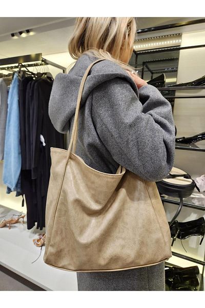 Mercan Stores Vintage Look Shoulder Bag