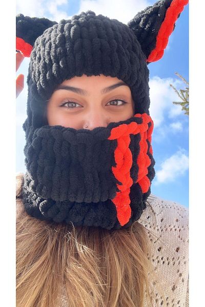 Modaloli Black Puffy Balaklava Beret