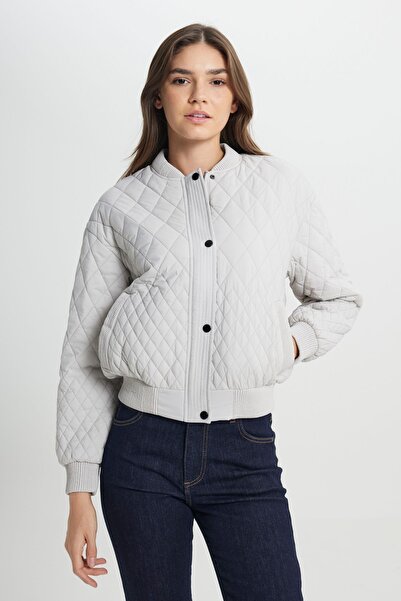 WRANGLER Loose Fit Relaxed Cut Women's Gray Bomber Jacket with Quilted Detail