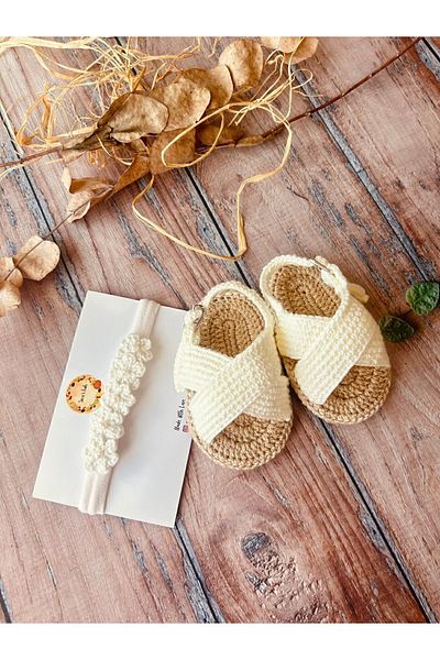 seraskids Handmade Knitted White Cross-Strapped Baby Girl Sandals Booties and Bandana Set