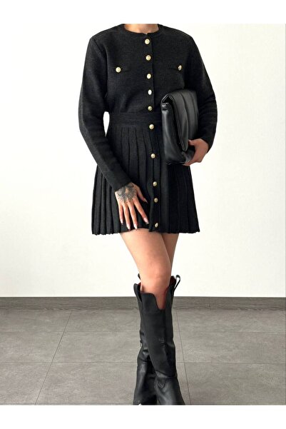 Abalı Új modell kötöttáru szoknya szett - gombos, raktáron