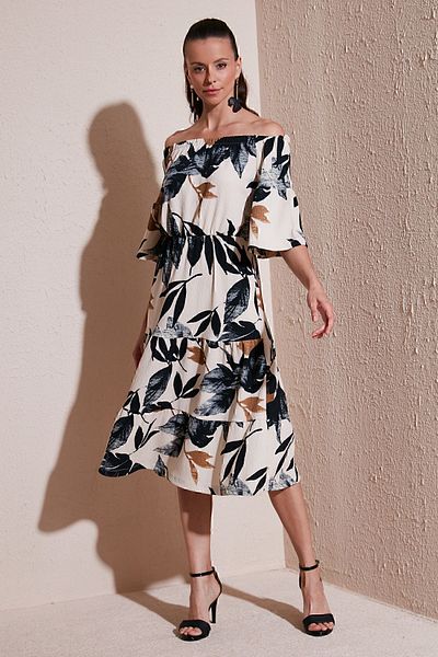 Lela Μίντι φόρεμα με μοτίβο με γιακά Carmen - 5865053