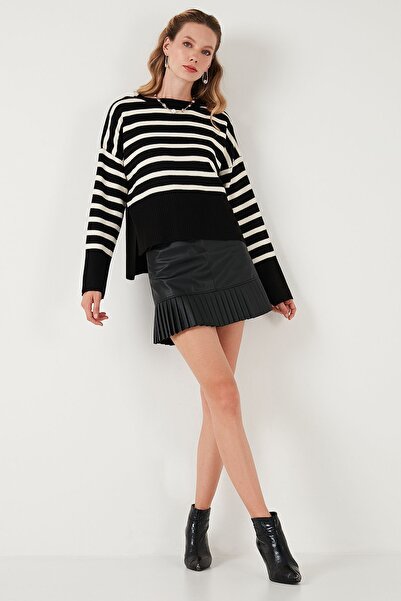 Lela Pulover lung cu dungi relaxate - Pulover scurt în față și în spate lung 4616174