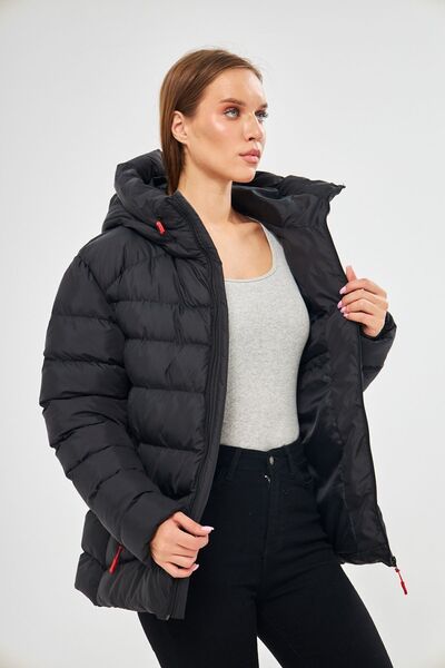 D1fference Černá zimní bunda Puffer s kapucí a větruodolná – dámská