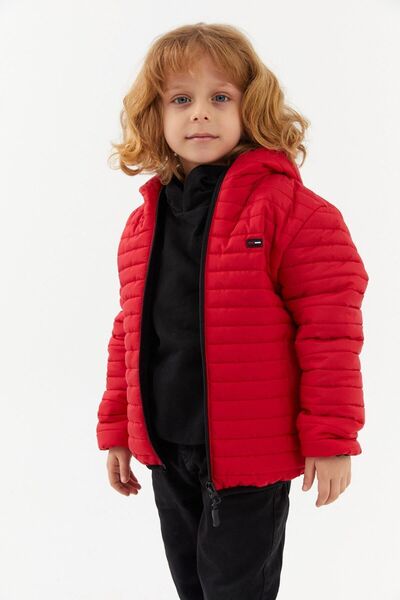 RİVERCLUP Fiú víz- és szélálló szálas piros kapucnis kabát