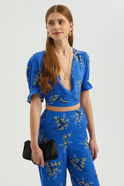 Hiccup Top crop cu mânecă scurtă cu guler floral