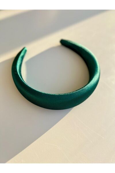 who knows ¿ Emerald Green Filled Crown