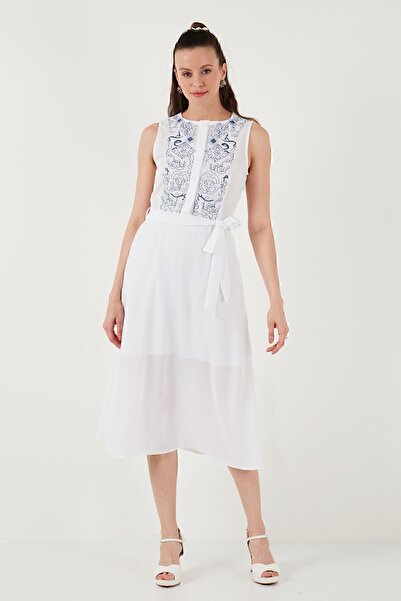 Lela Сукня середньої довжини з вишивкою та без рукавів, прямий крій - СУКНЯ 611EL00959