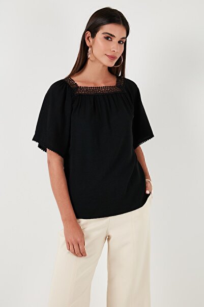 Lela Μπλούζα με κανονική εφαρμογή με τετράγωνο λαιμό BLUZ 5865652