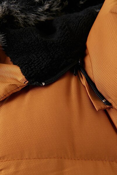 Buratti Ανδρικό παλτό με βελούδινη επένδυση από ψεύτικη γούνα με αποσπώμενη κουκούλα 5761080   Β