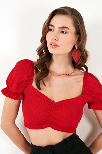 Lela Slim Fit Büzgü Detaylı Kalp Yaka Crop Bluz  BLUZ 5865601