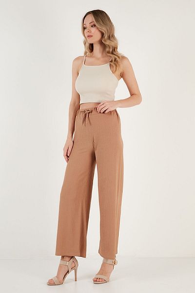 Lela Waist Tied Relaxed Cut Crinkle Bird Trousers PANT5862061