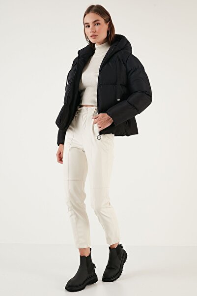 Lela Cepli Kapüşonlu Regular Fit Şişme Mont MONT 640Y002