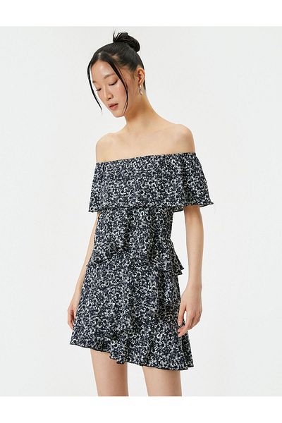 Koton Schulterfreier Shorts-Jumpsuit mit Blumenmuster und Lagendesign, bequeme Passform