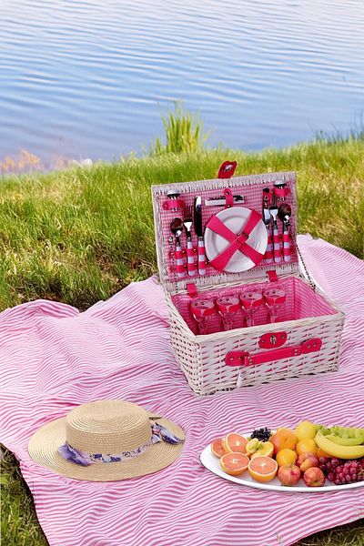 Perotti Picno Italy Portable Picnic Basket for 4 People Wicker, Pink Lining, with Accessory Basket