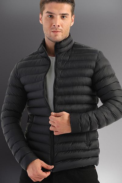 D1fference Pánská černá voděodolná nafukovací sportovní bunda plněná gelovými vlákny