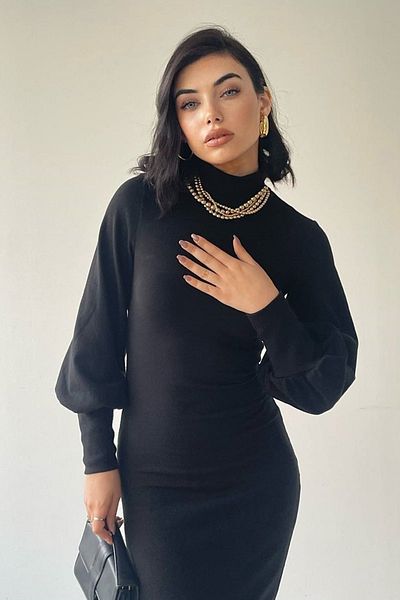 barış sülün lovebox Černé midi šaty s rolákem - dlouhý rukáv a detail rozparku 277