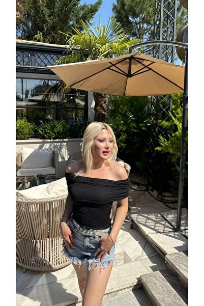 Butik Къса блуза с яка „Мадона“ от креп