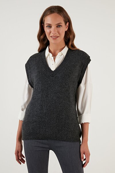 Lela V-Neck Knitted Sweater 4616105Y