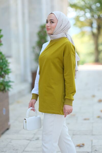 LOCCO Oil Green Tunic - Pocket and Shirt Detail