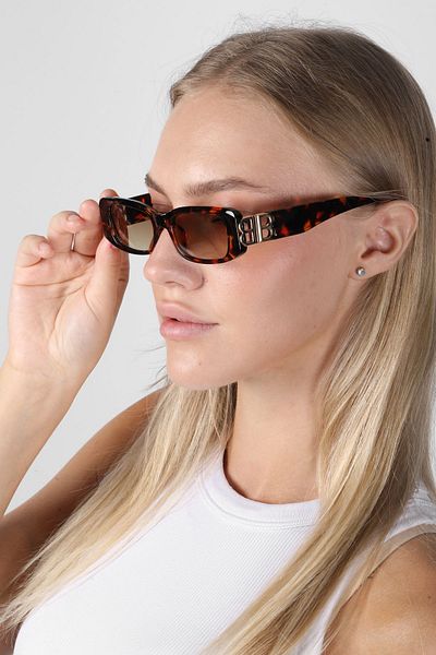 TomyHelf Brown Leopard Pattern Rectangular Sunglasses - Women