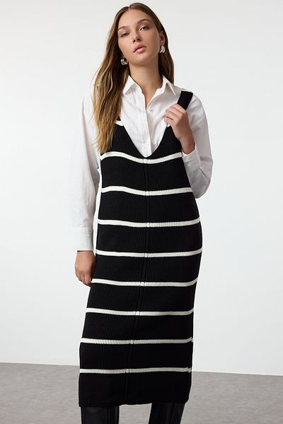 Trendyol Collection Μαύρο Maxi Knitwear Gilet φόρεμα με λαιμόκοψη - TWOAW24EL00011