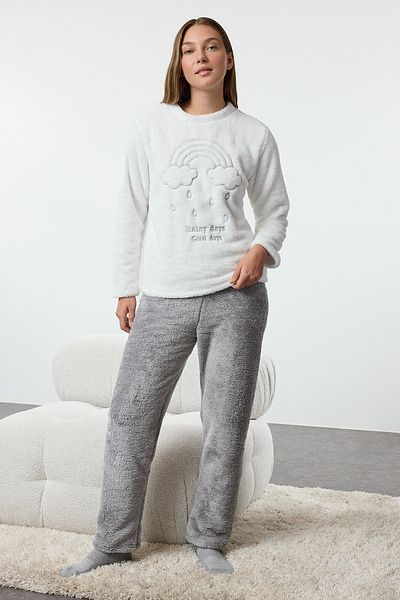 Trendyol Collection White Cloud Patterned Wellsoft Winter Knitted Pajamas Set Thmaw25Pt00128