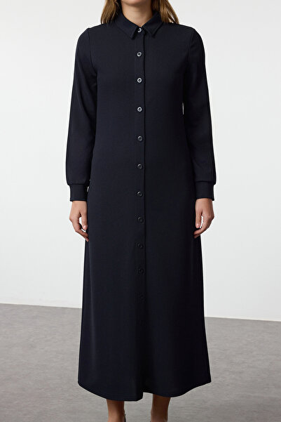 Trendyol Modest Πλεκτό φόρεμα με γιακά πουκάμισο με μπλε κουμπιά TCTAW25EB00101