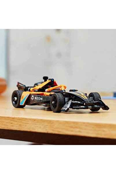 TOYFEST Mclaren Formula E Race Car - Technic Neom 42169