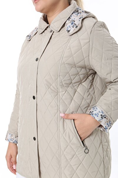TUTveAL Collection Quilted Coat - Large Size, Waterproof, Hooded Sock and Cream Shaped Coat