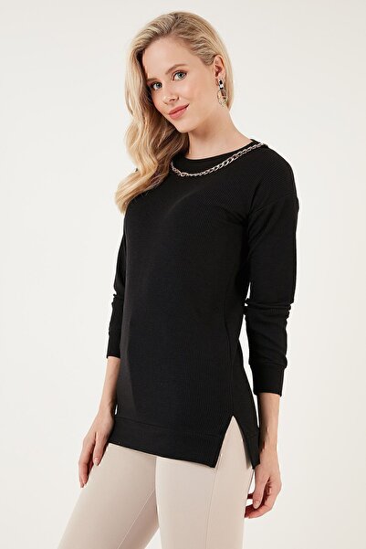 Lela Ελαστική μπλούζα με λαιμόκοψη με κανονική εφαρμογή με λεπτομέρεια αλυσίδας BLUZ 5865347