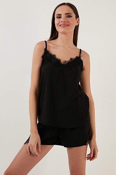 Lela Set de pijama mini cu bretele din dantelă cu decolteu în V și pantaloni scurți Set de pijama 6110300