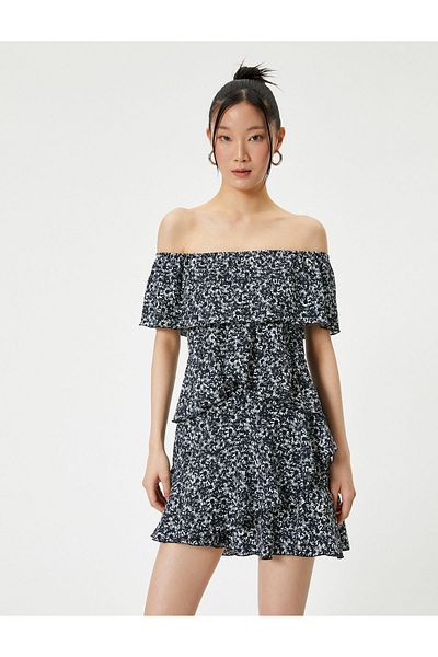 Koton Schulterfreier Shorts-Jumpsuit mit Blumenmuster und Lagendesign, bequeme Passform