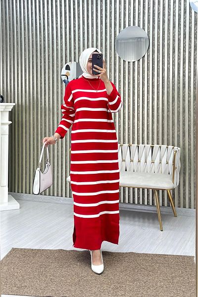 Moda Krash Rochie din tricotaje cu dungi