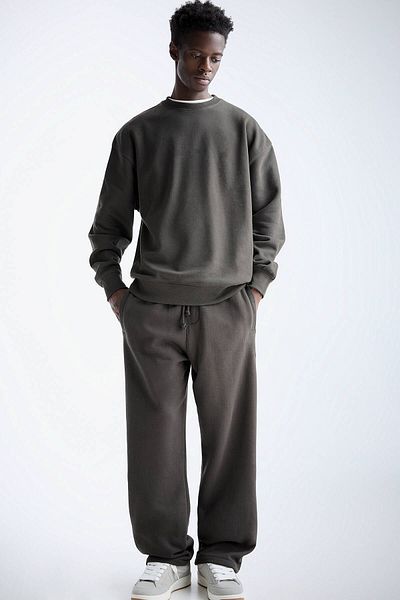 Pull & Bear Jogger Pants and Sweatshirt Sweatpants Set