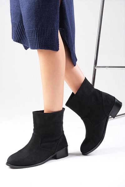 Mio Gusto Marnie Black Non-Zipper Thin Fur Lined Women's Heelless Boots