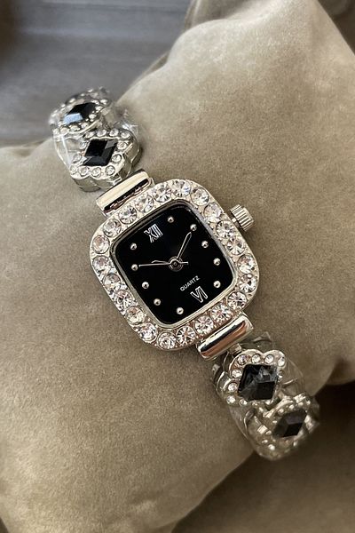 Leerybee Vintage Women's Wristwatch with Stone Detail - Ns-01