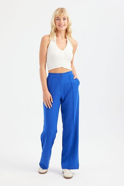 Hiccup Crop Top tricotat - Detaliu guler