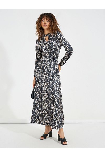 Styli AOP Keyhole Neck Maxi Dress with Tie Belt