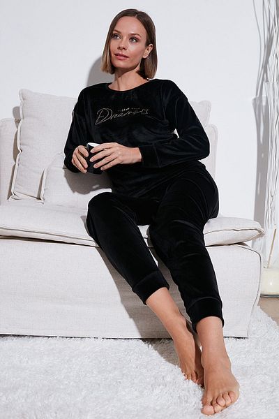 Lela Crew Neck Soft Velvet Pajama Set - Standard Fit Pajama Set 6094202