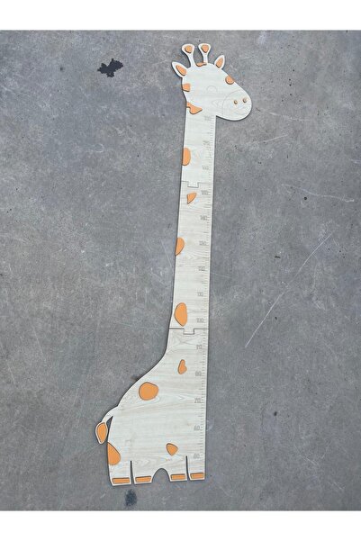 Butik مخطط ارتفاع الزرافة الخشبية (لون القيقب - بقع برتقالية))