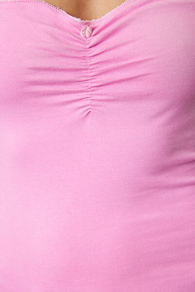 Trendyol Collection Rózsaszín vékony szabású kötött blúz - szív gallér, húzózsinór és kiegészítő részletek, normál méret Twoaw25bz00199