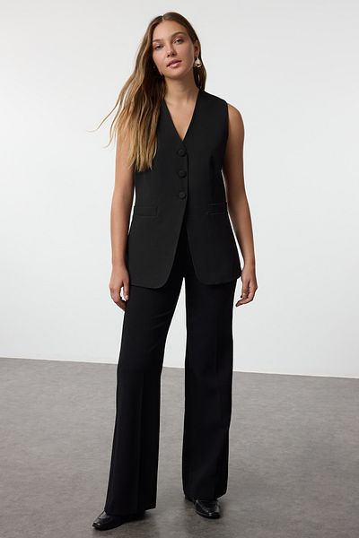 Trendyol Collection Черна тъкана вталена жилетка - Twoaw25Ye00054