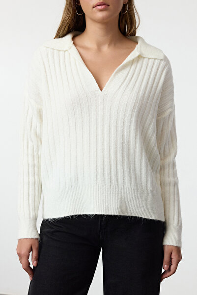 Trendyol Collection Ecru Weich strukturiert Polo Kragen Trikot Pullover TWOAW24KZ00678