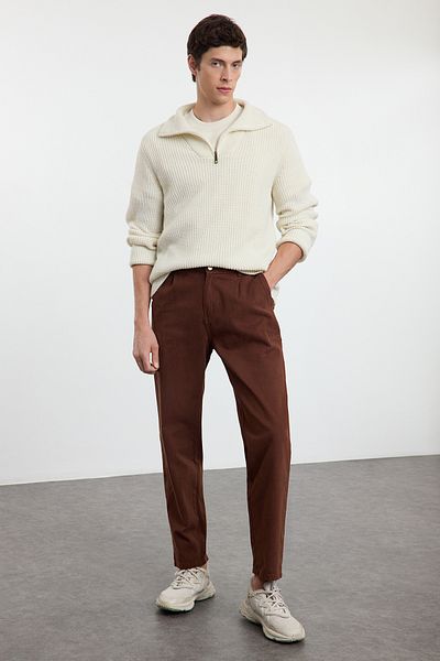 Trendyol Collection Коричневі брюки з габардину 100 бавовна плісировані та з карманними кишенями TMNAW25PL00006