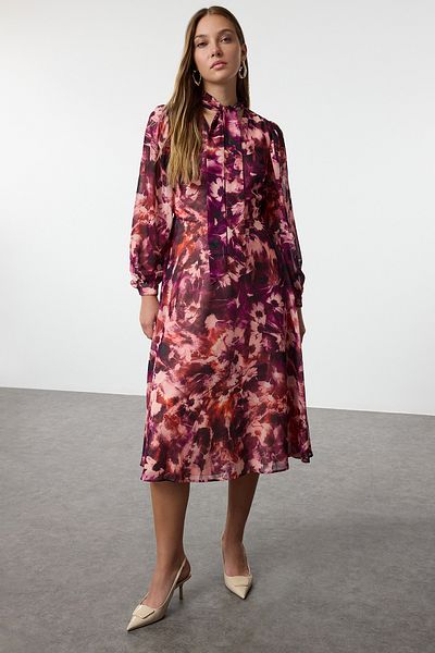Trendyol Collection Šaty A-Line s květinovým potiskem Šifon Midi Dress - Šátkový límec, podšitý Twoaw25El00433