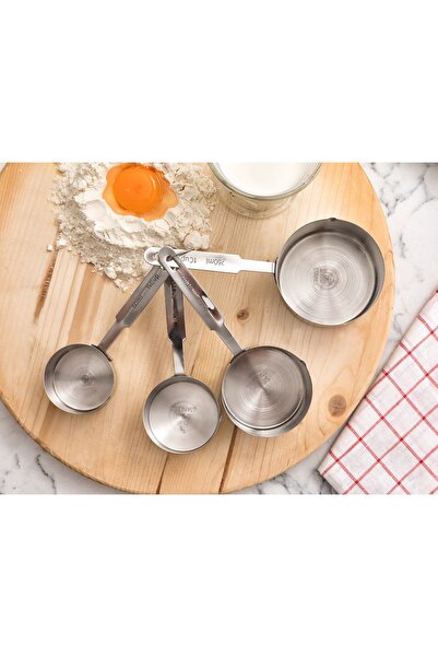 Madame Coco Aleron Measuring Cup